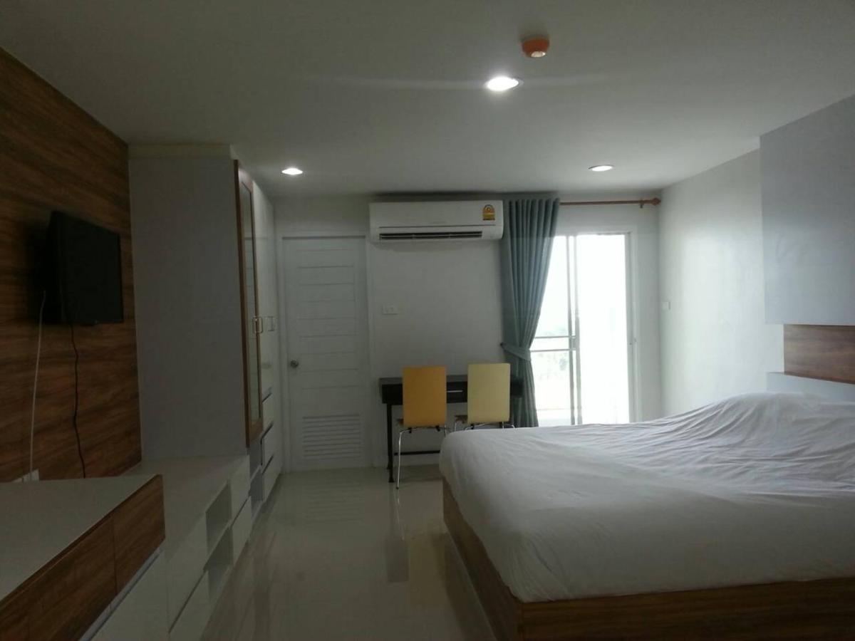 The Seasons Aparthotel Pathum Thani Exterior photo